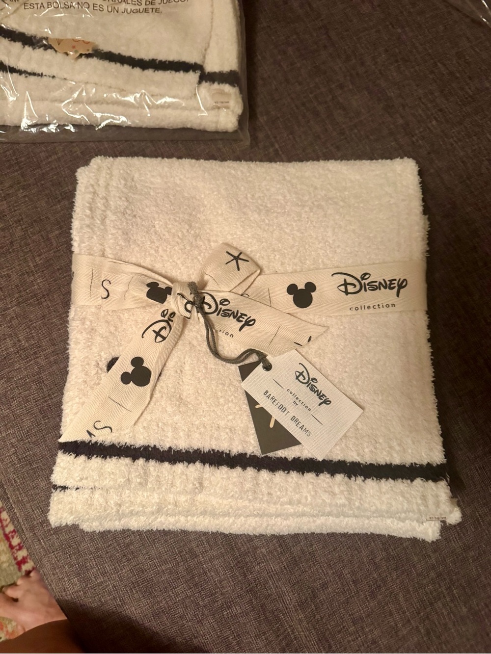 Disney Parks Barefoot Dreams Mickey Mouse Scraf Cream Black NWT